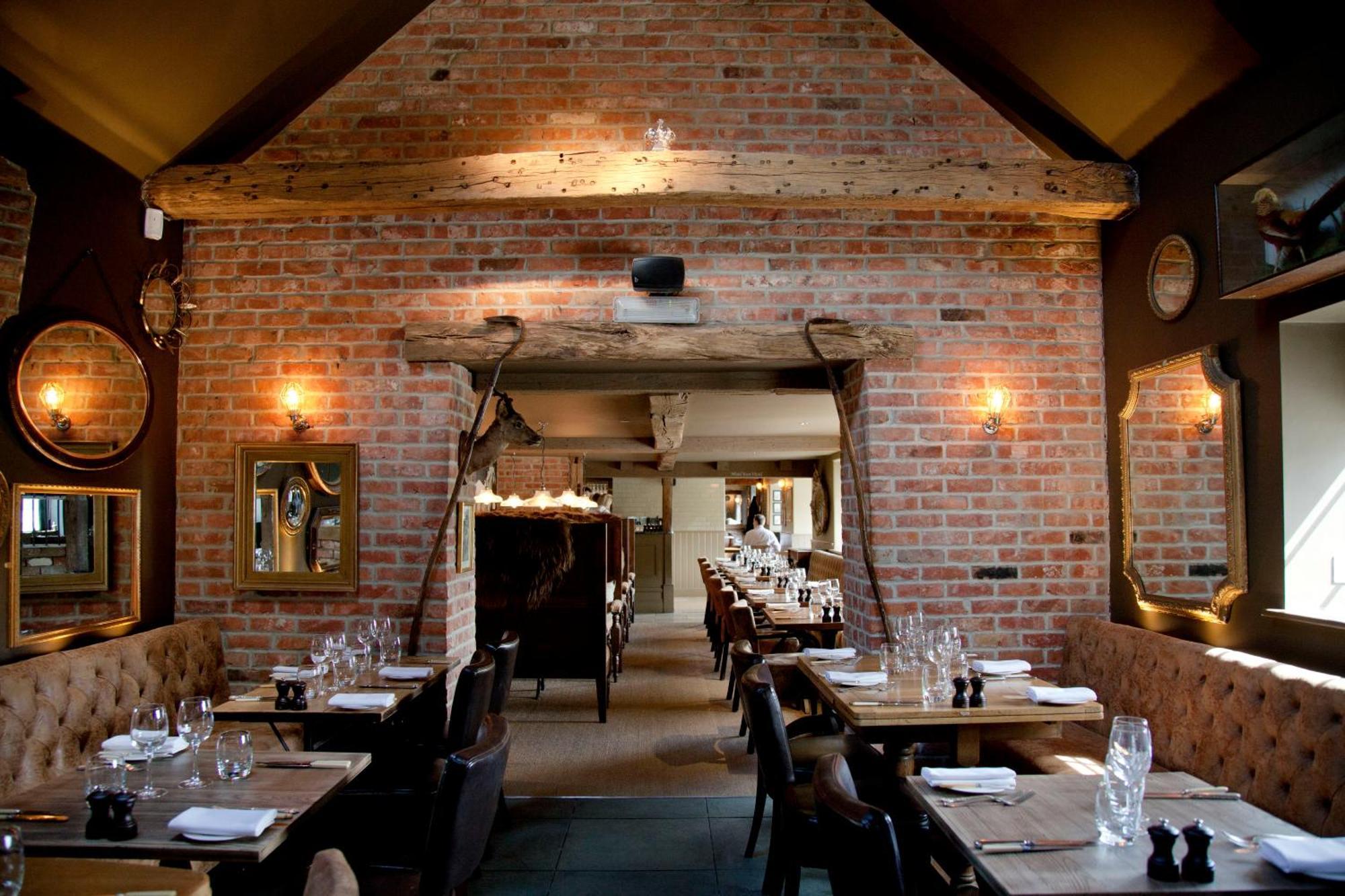 Hotel The White Horse Chilgrove Esterno foto